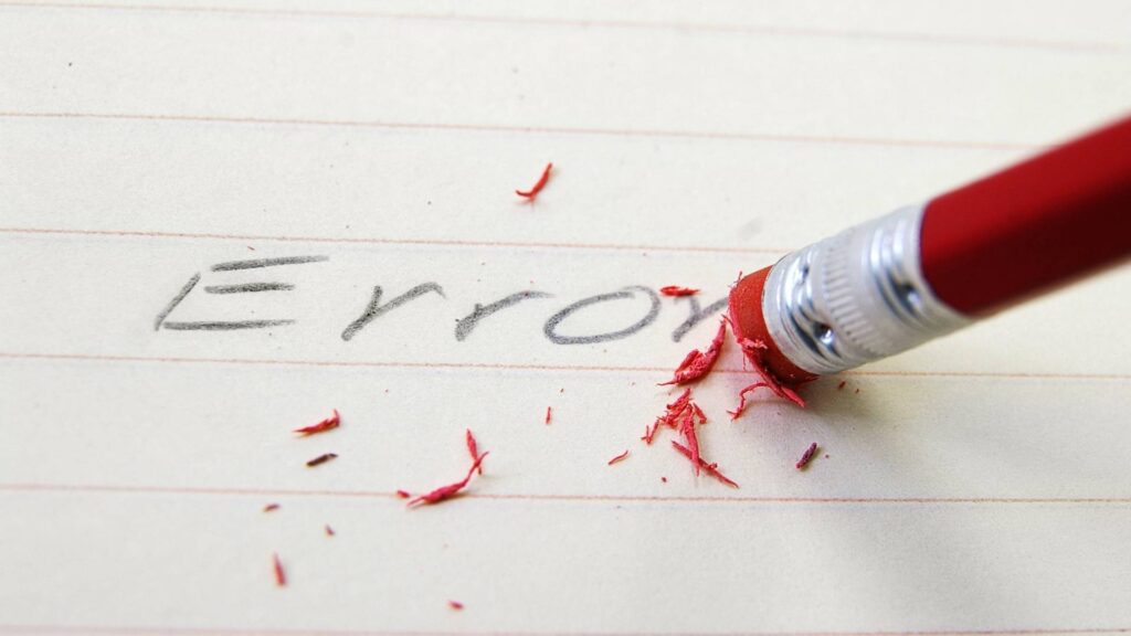 Errores financieros que te impiden ahorrar (y cómo solucionarlos)